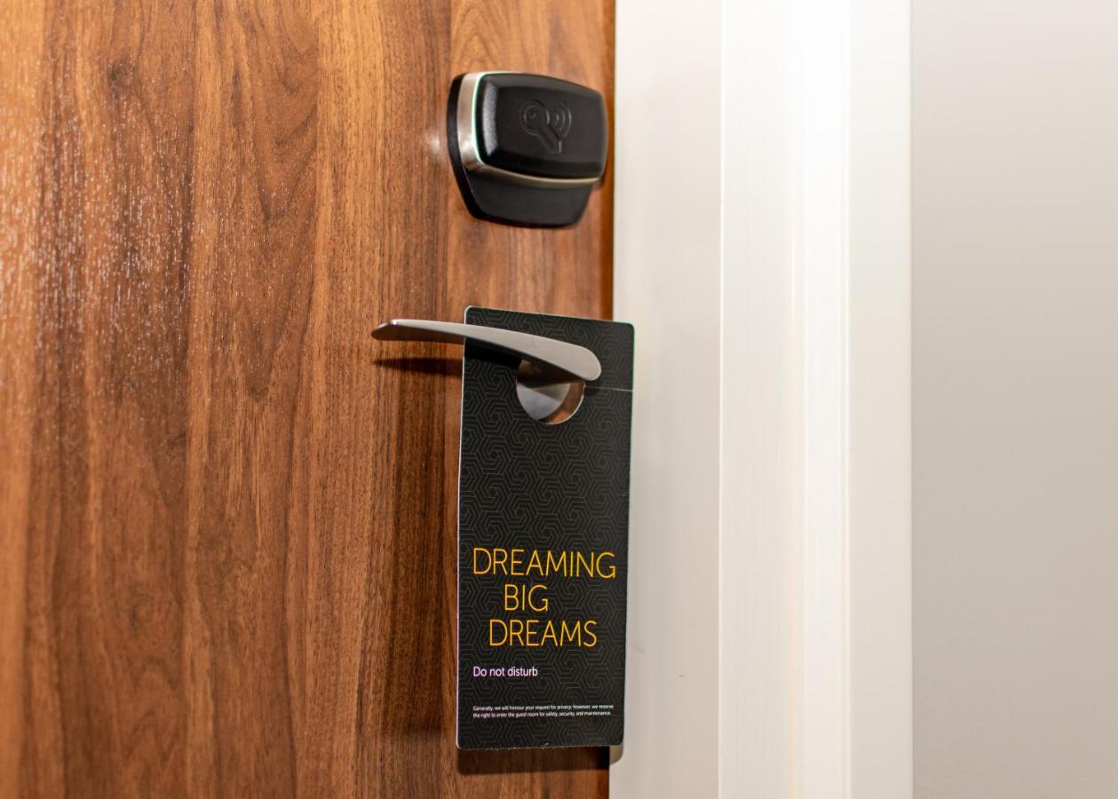 Отель Courtyard By Marriott Reykjavik Keflavik Airport Экстерьер фото