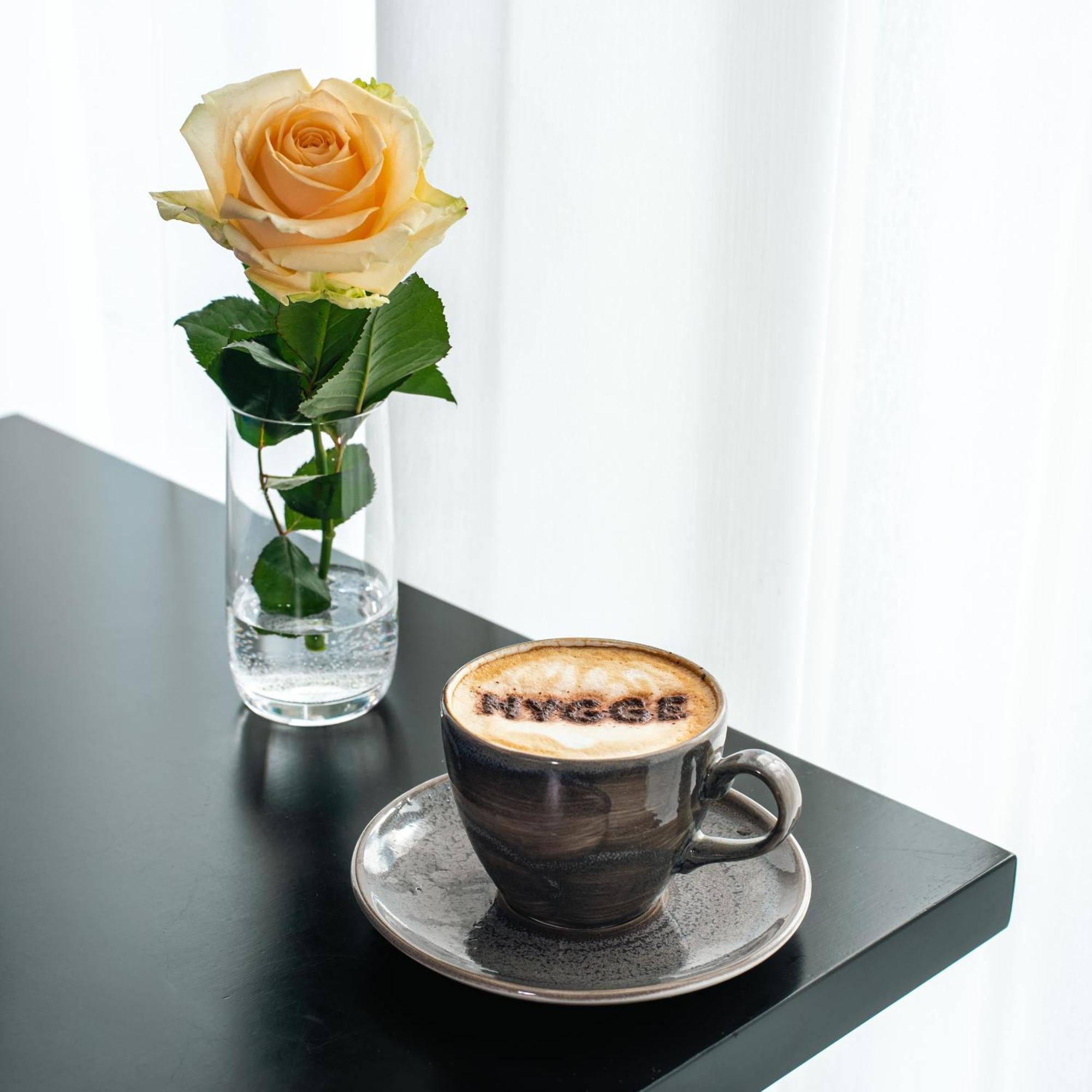Отель Courtyard By Marriott Reykjavik Keflavik Airport Экстерьер фото
